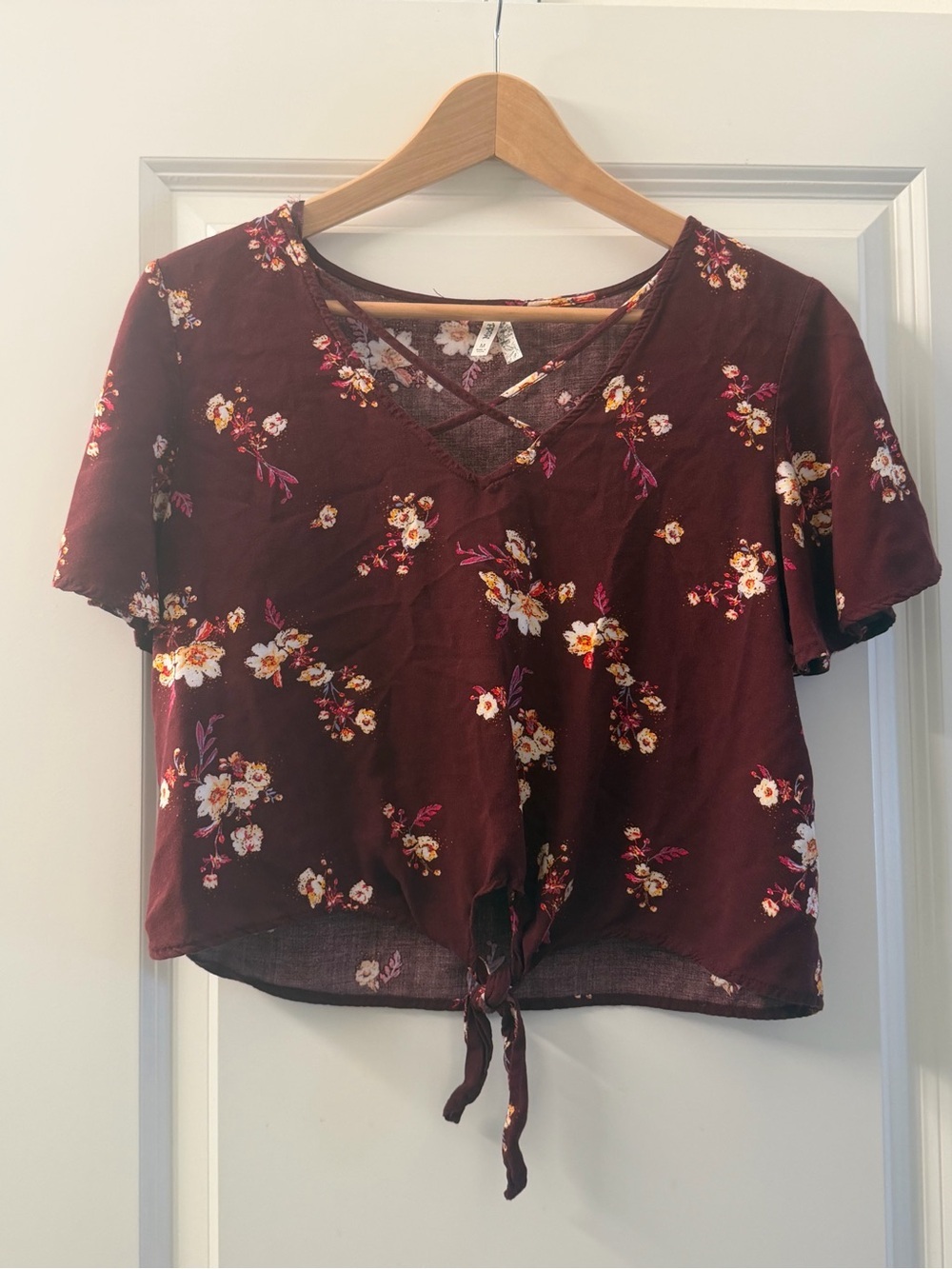 Mudd Wine Floral Tie-Front Crop Top